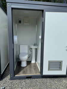 DOUBLE TOILET WITH BASIN